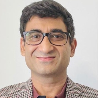 Dr Naveen Nishchal
